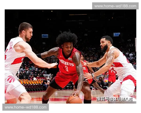 斯特拉斯堡采用高压逼抢战术 曾撕破巴黎后场传球线路 斯特拉斯堡采用高压逼抢战术 曾撕破巴黎后场传球线路